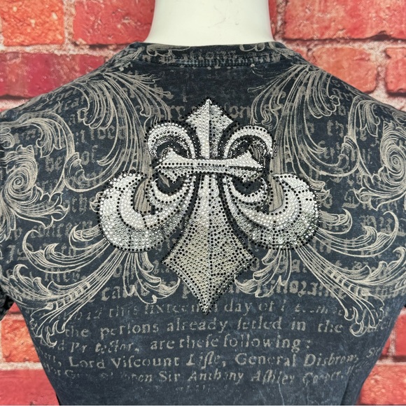 Affliction Men's Skull Rhinestone Short Sleeve Graphic T-shirt - Size: Small-NWT - Picture 11 of 13